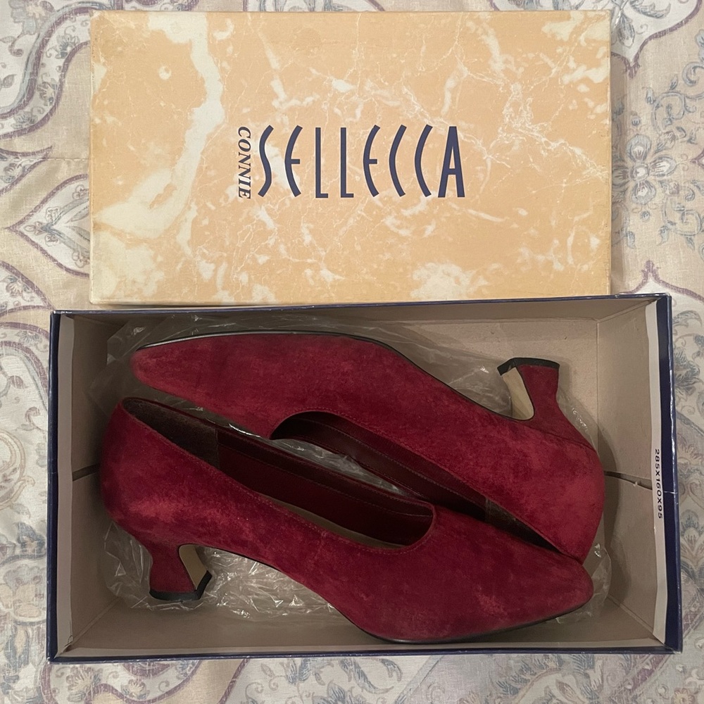 Vintage 1990’s Beautiful Wine Burgundy Suede Heels Women’s, Size 8 EUC! - Picture 3 of 11